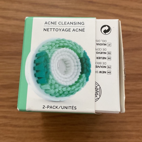 ❤️ Clarisonic Anti-Blemish Cleansing Brush Head 2-pack Bundle New in Box - Picture 6 of 10